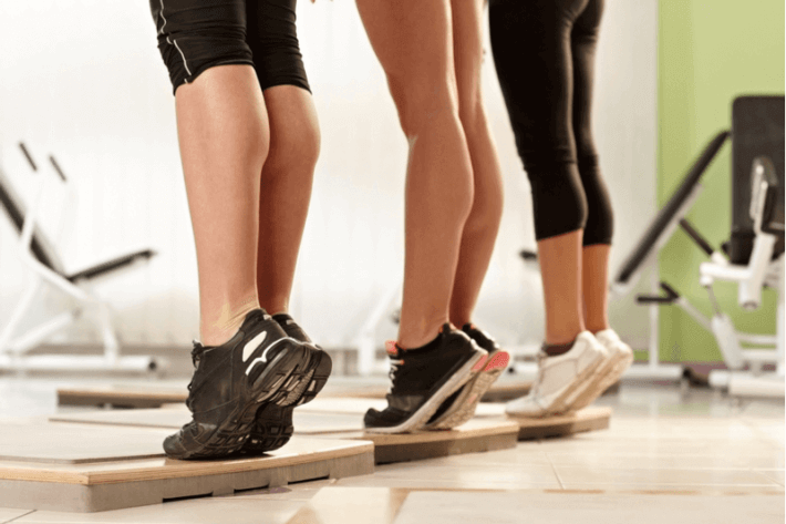 kuiten zichtbaar van sportende vrouwen