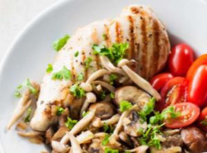 gegrilde kipfilet met paddenstoelen